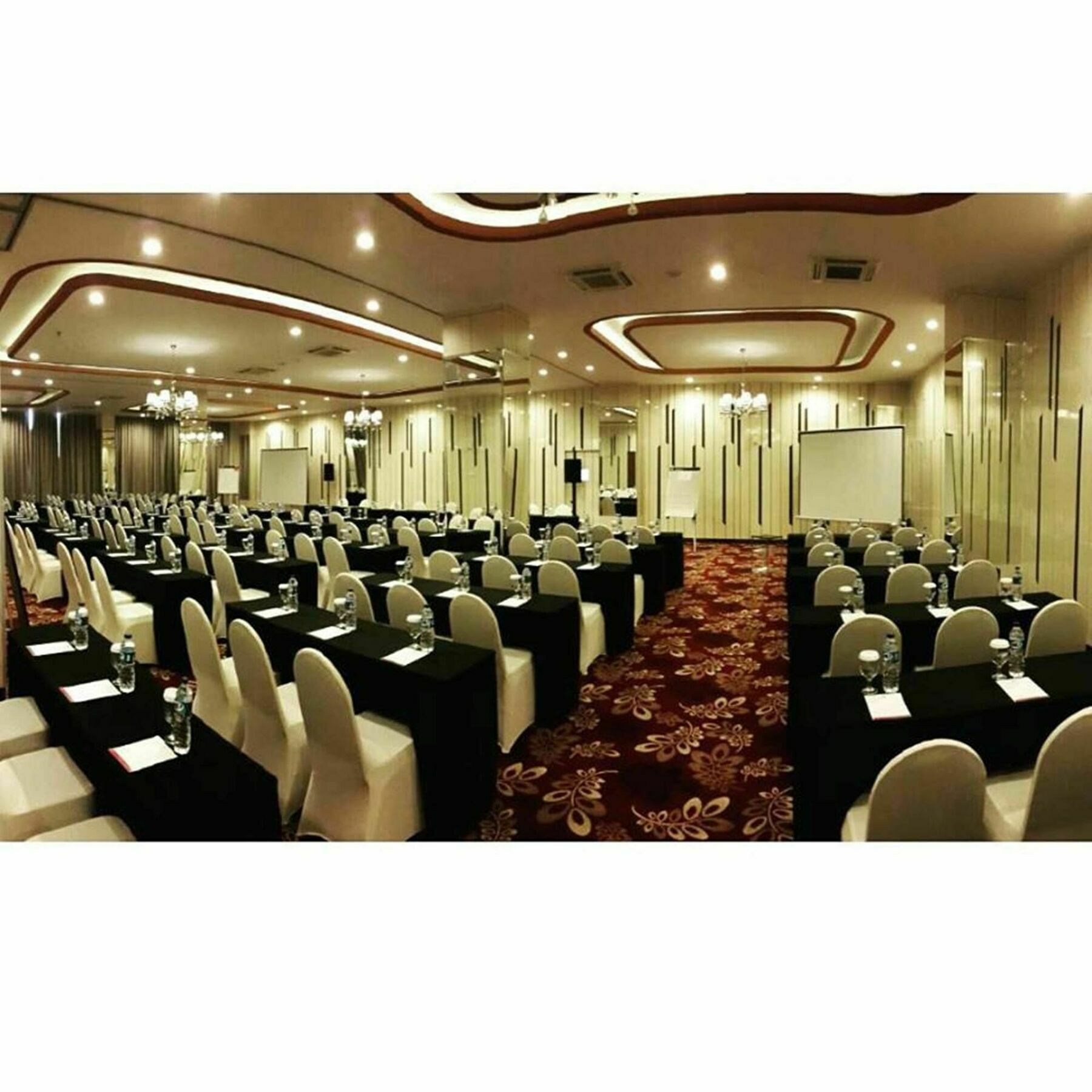 Agria Hotel Bogor Exterior photo